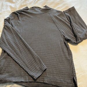 Lou & Grey Black and White Houndstooth Long Sleeve Top